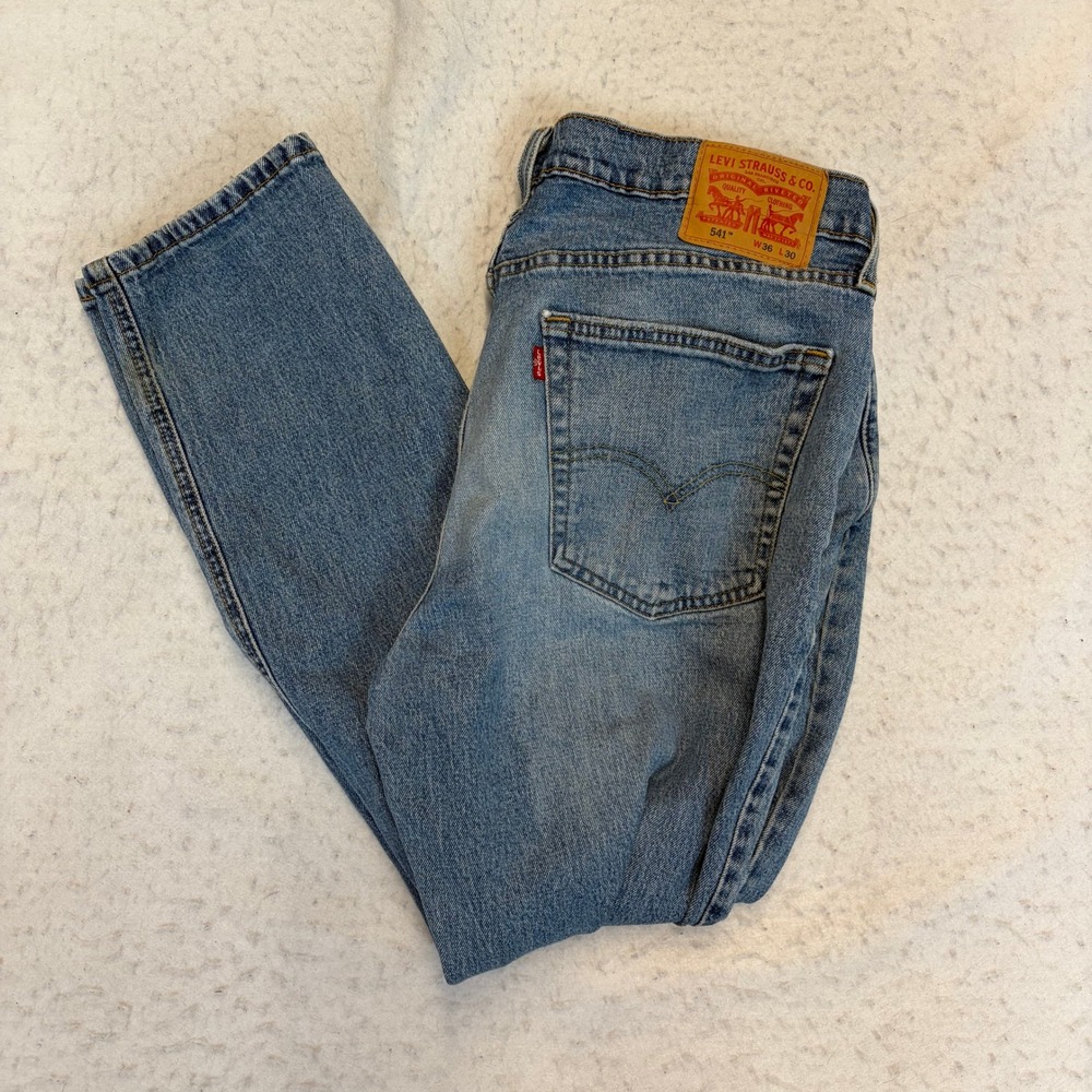 Levi's 541 Athletic Taper Jeans Mens 36x30 Blue Denim Stretch